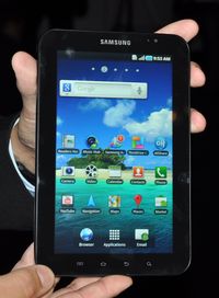 Galaxy Tab оснащен программными интерфейсами для доступа к электронным книгам, журналам, газетам, музыке и фильмам
