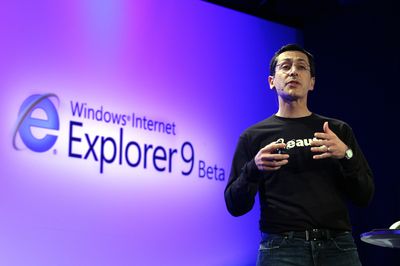 Инвестируя в Internet Explorer, корпорация Microsoft готовится к переделу рынка программного обеспечения