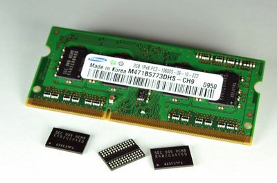 Как утверждают в Samsung, модуль нового типа обладает вдвое большей производительностью, чем имеющаяся на рынке память DDR3, и потребляет на 40% меньше электроэнергии
