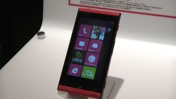 В Токио состоялся дебют первого смартфона, построенного на основе новой версии «Mango» мобильной платформы Microsoft Windows Phone