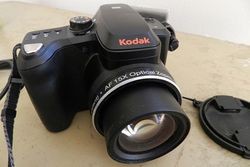 Свернув производство камер, в Kodak рассчитывают сэкономить 100 млн долл. Источник: CaptainPerla, CC BY-SA 3.0