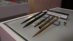 Свое название Sharp, что означает «острый», компания получила благодаря механическим карандашам; в начале своей деятельности компания выпускала огромный ассортимент карандашей, самых разных форм и размеров