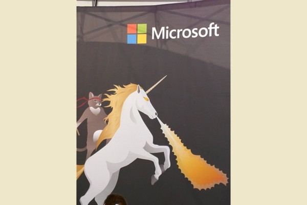Microsoft прекращает борьбу с открытым кодом
